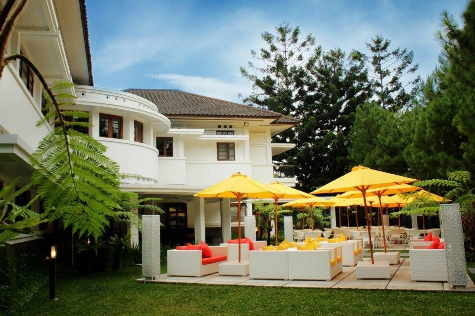 Bumi Bandhawa Hotel Бандунг Екстериор снимка