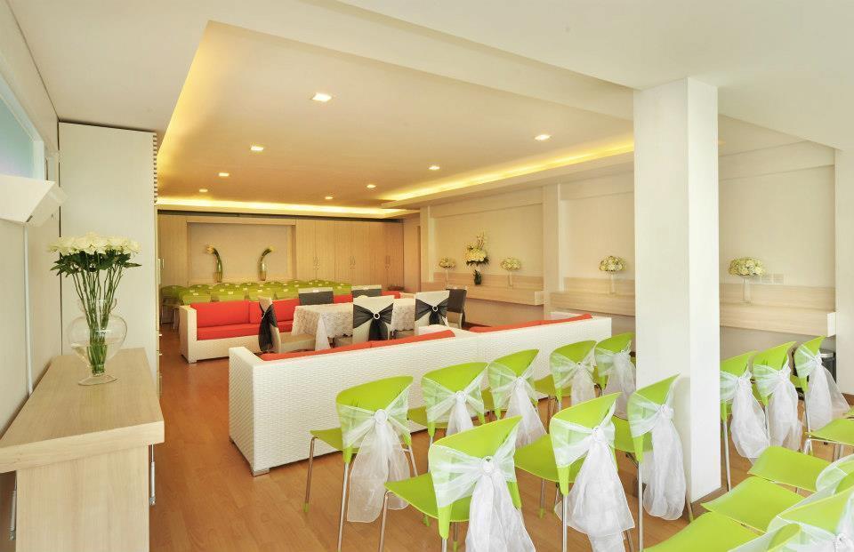 Bumi Bandhawa Hotel Бандунг Екстериор снимка