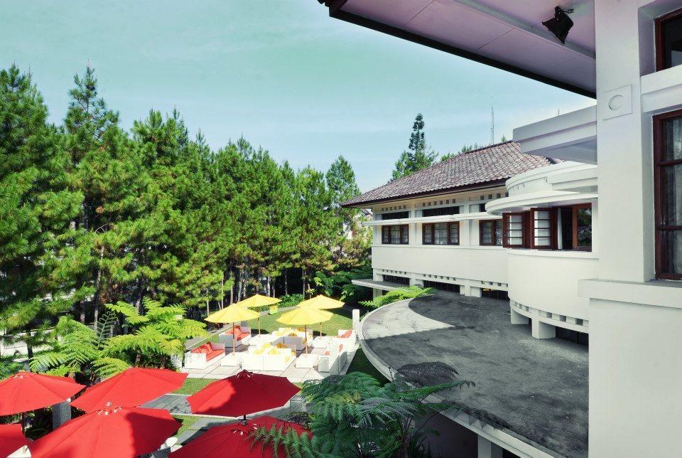 Bumi Bandhawa Hotel Бандунг Екстериор снимка